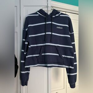 Hollister women’s blue and white striped cropped hoodie, size small